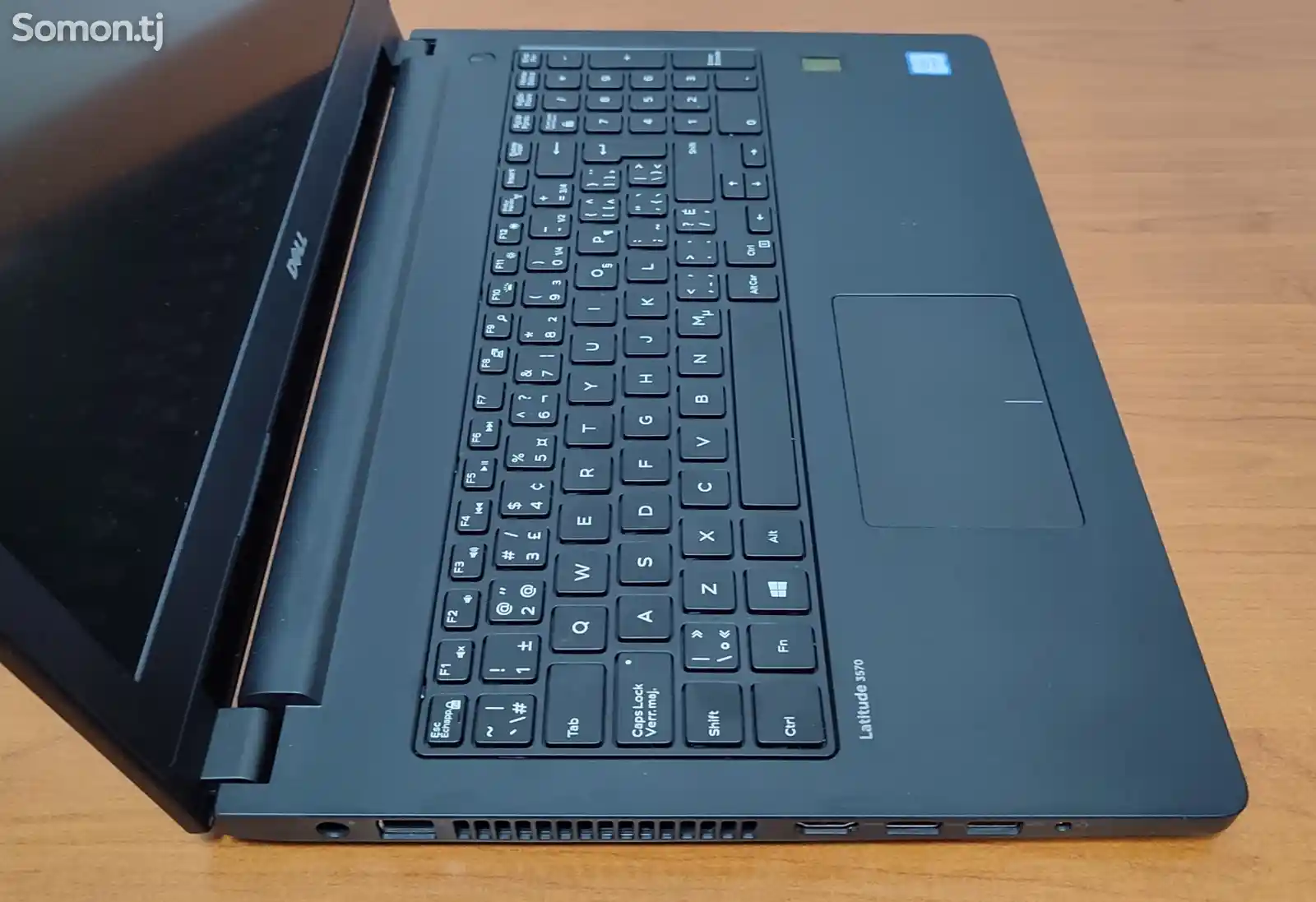 Ноутбук Dell Core i5 8/256SSD Full HD-3