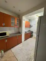 3-комн. квартира, 3 этаж, 70 м², аэропорт" ошхонаи хавопаймо-10