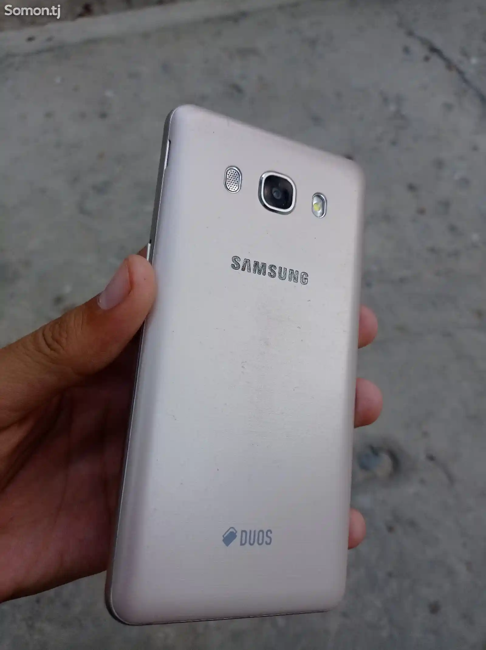 Samsung Galaxy J5-3