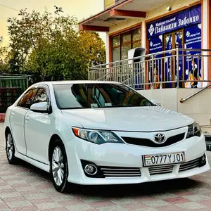 Toyota Camry, 2012