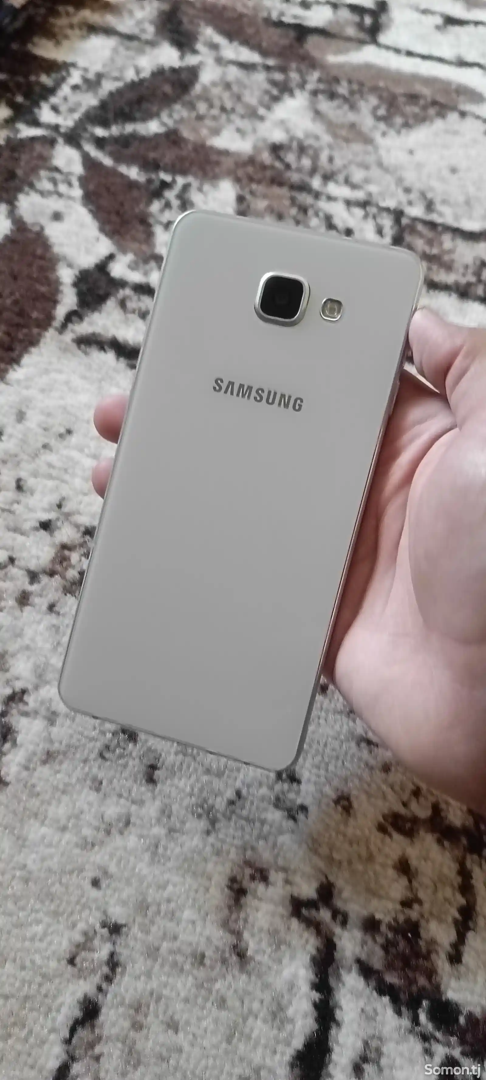 Samsung Galaxy A7-1