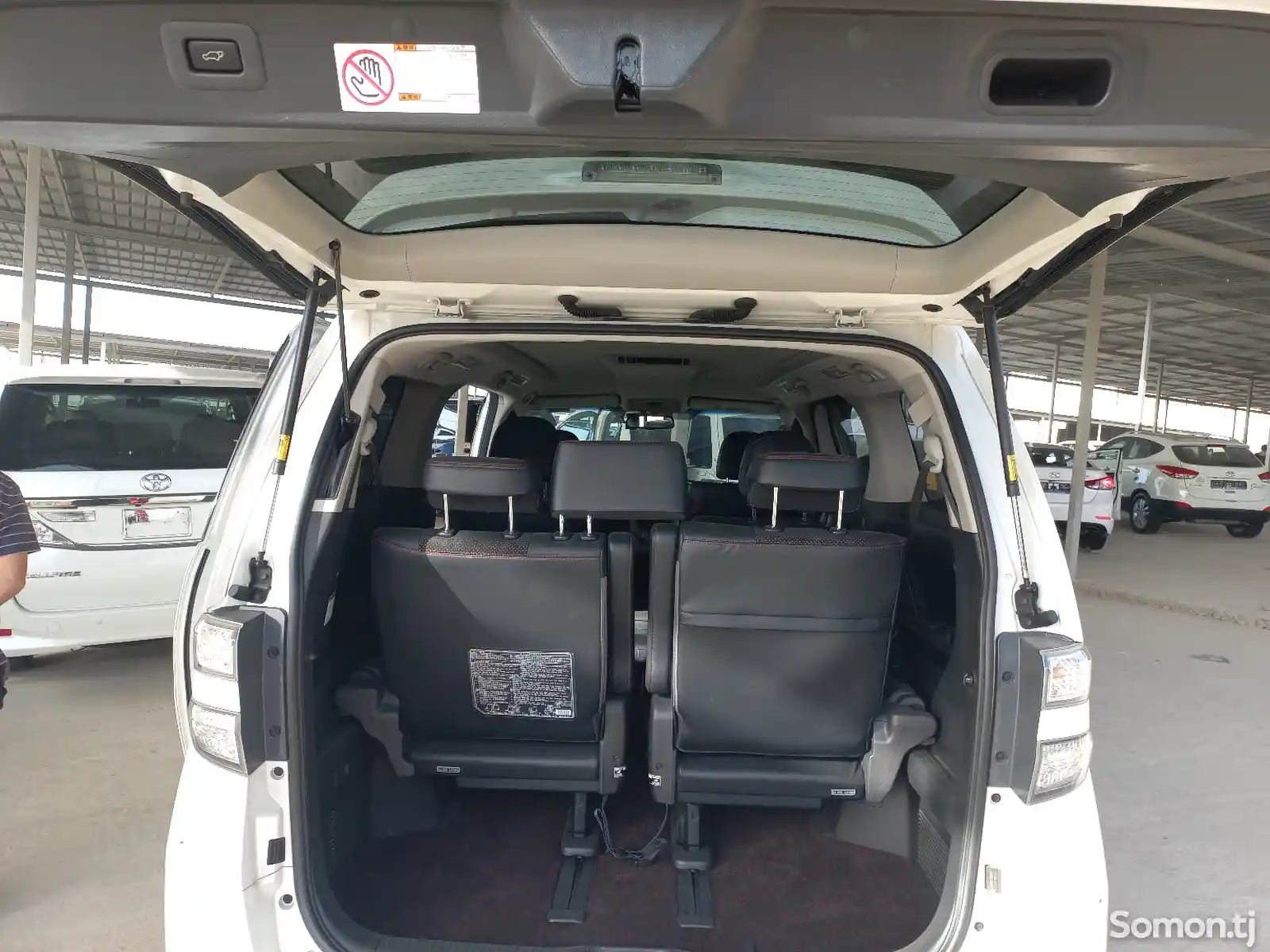 Toyota Vellfire, 2014-6