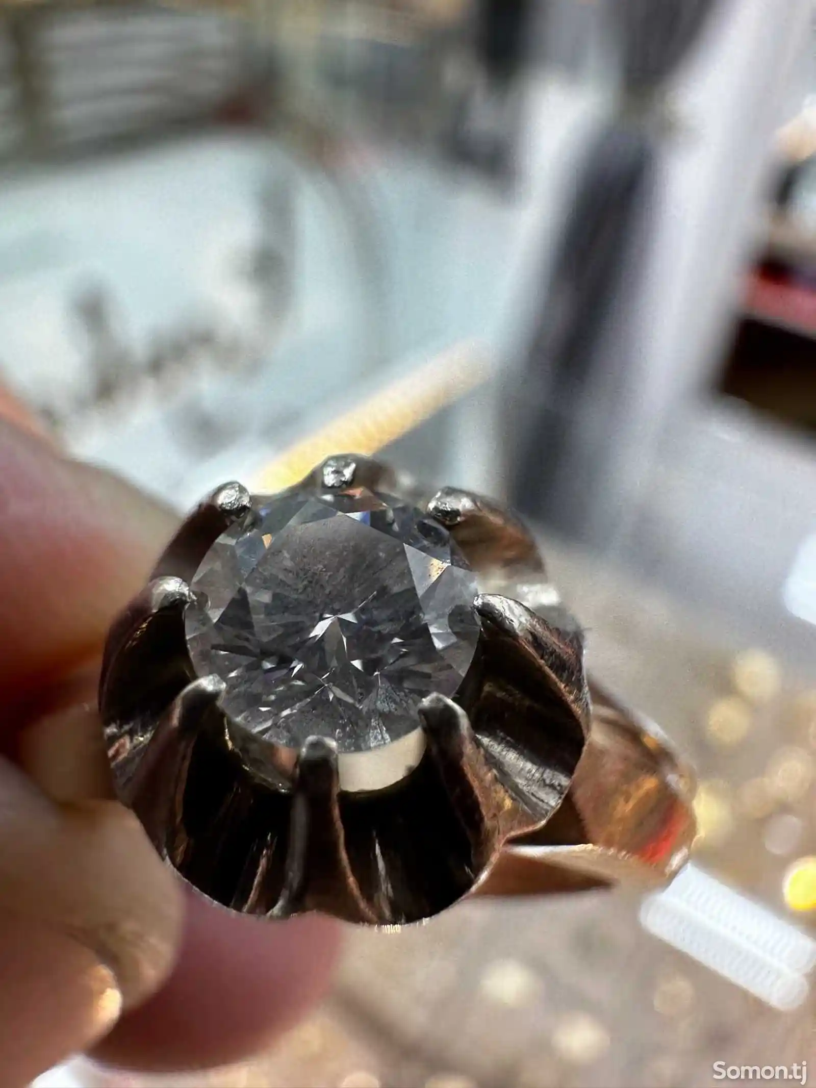 Золотое кольцо с бриллиантом 1 карат-7