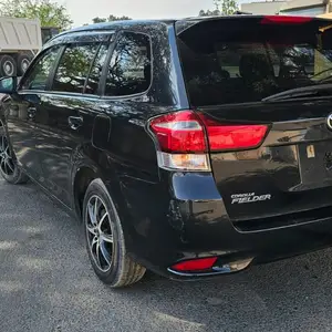 Toyota Fielder, 2015