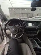 Kia Carnival, 2015-6