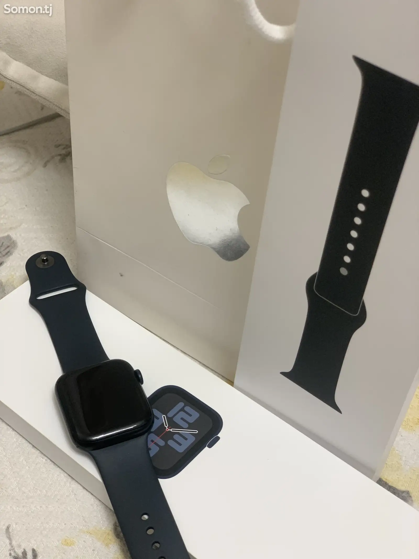 Смарт часы Apple watch SE