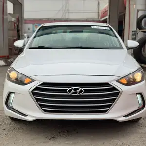 Hyundai Elantra, 2017