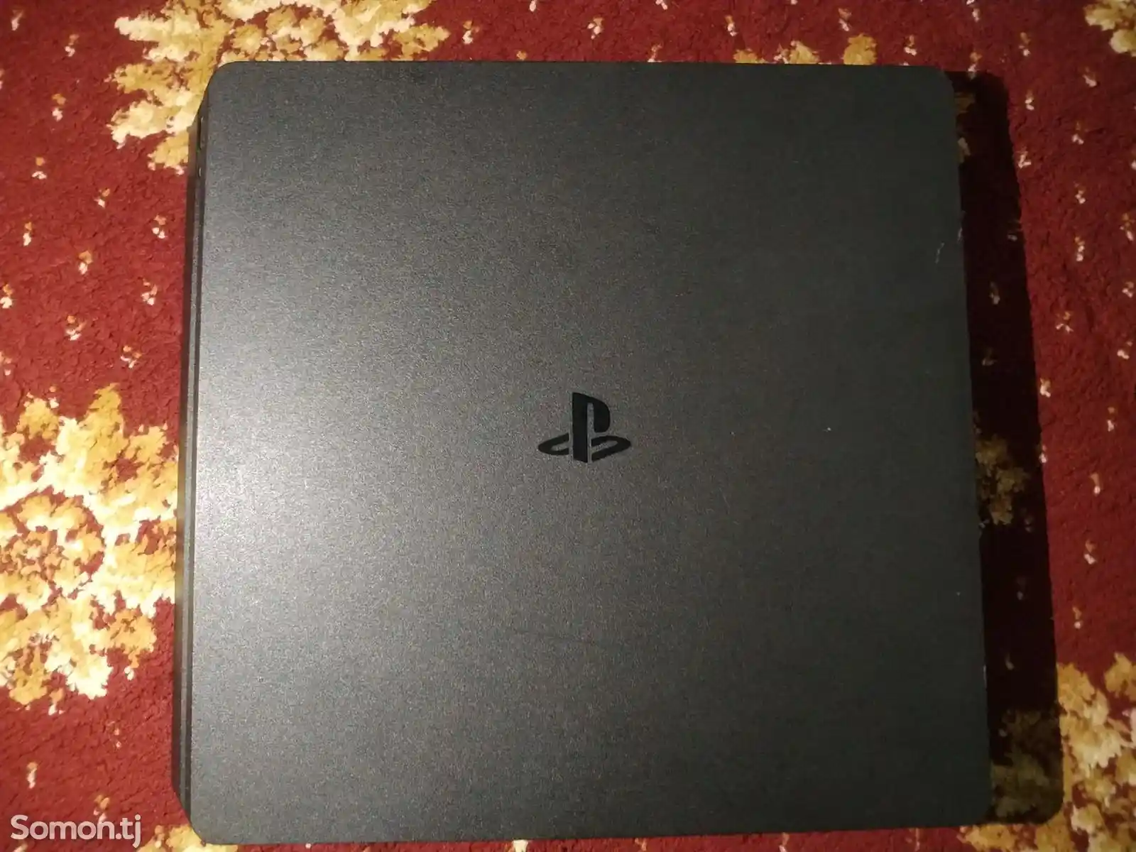 Игровая приставка Sony PlayStation 4 slim-1