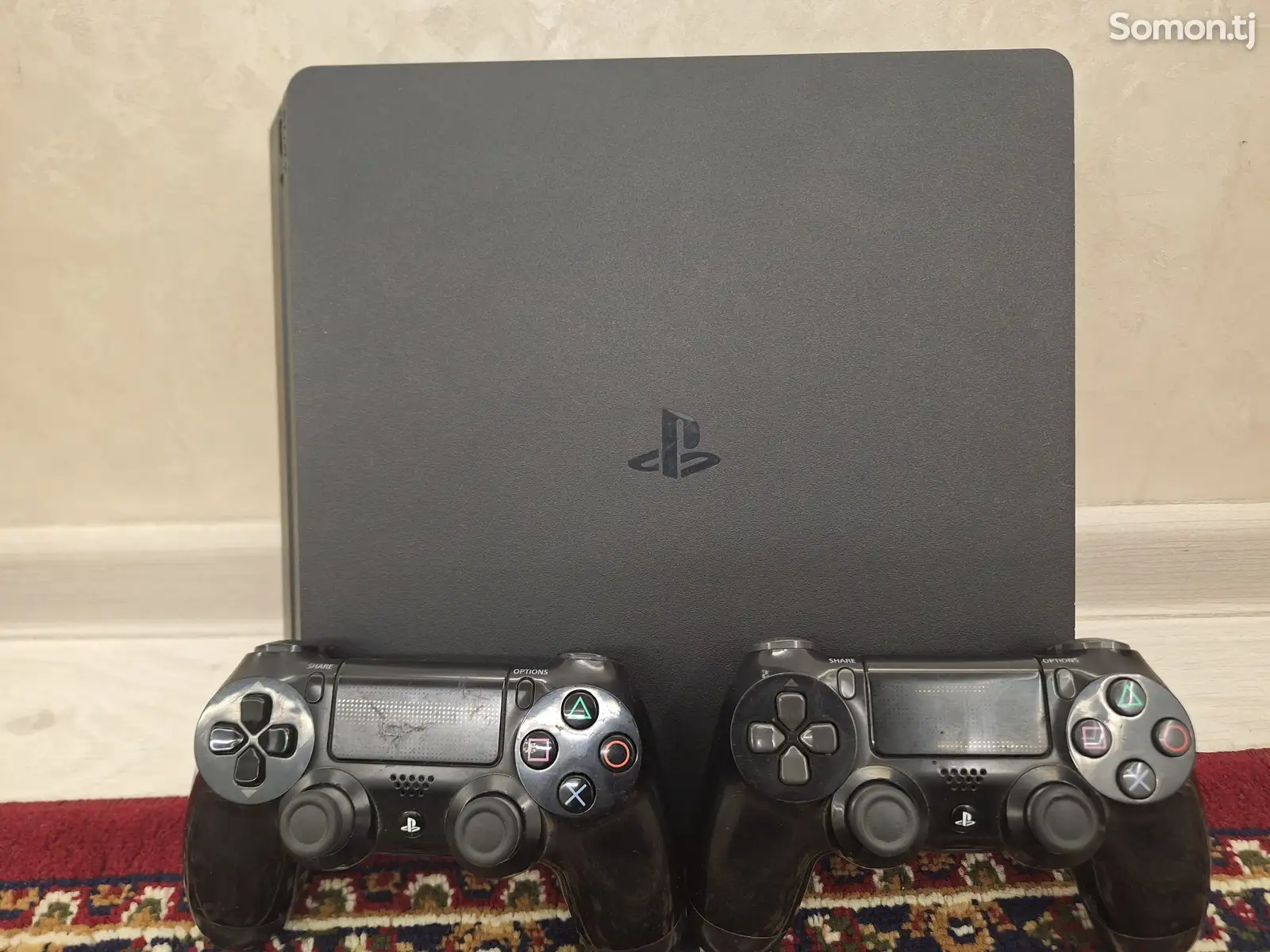 Игровая приставка Sony PlayStation 4-1