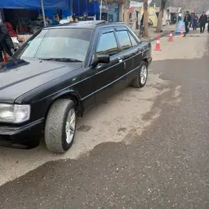 Mercedes-Benz C class, 1990