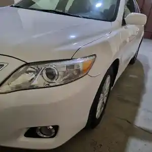 Toyota Camry, 2011