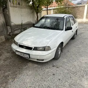 Daewoo Nexia, 1996