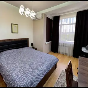 2-комн. квартира, 10 этаж, 60м², Голубой Экран