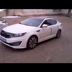 Kia K5, 2011