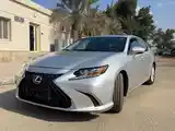 Lexus ES series, 2014-2