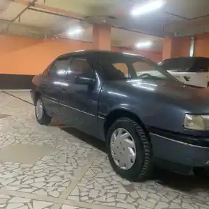 Opel Vectra A, 1989