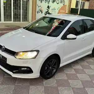 Volkswagen Polo, 2015