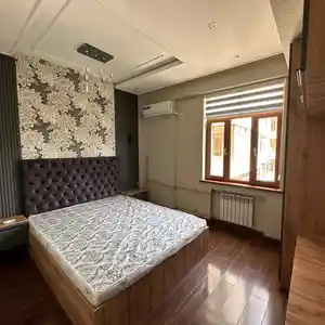 2-комн. квартира, 7 этаж, 86м², И Сомони Пушкина 9