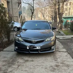 Toyota Camry, 2012