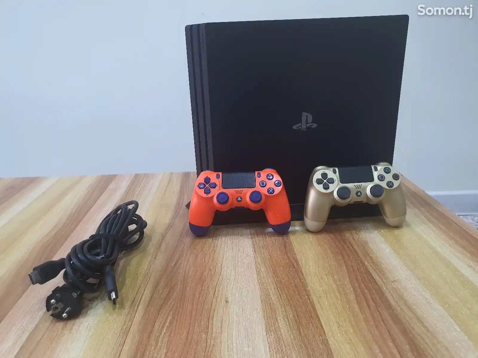 Игровая приставка Sony PlayStation 4 Pro 1Tb-4