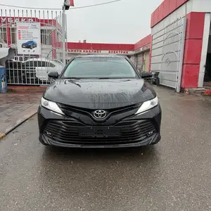 Toyota Camry, 2018