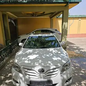 Toyota Camry, 2011