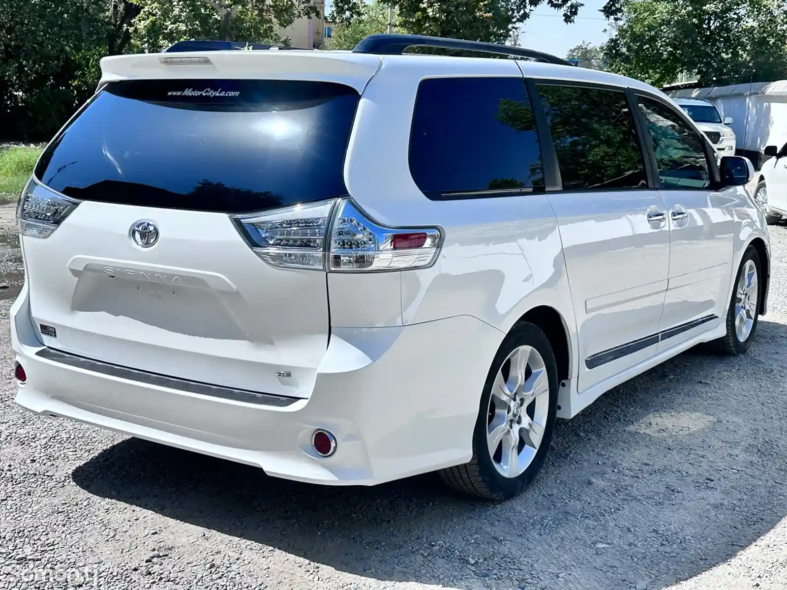 Toyota Sienna, 2014-5