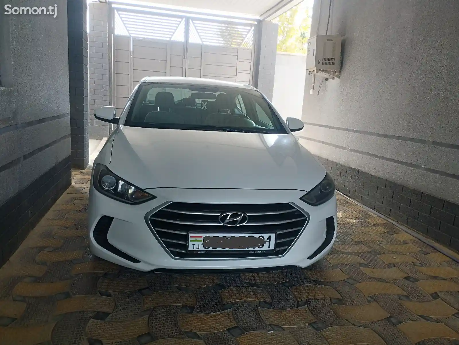 Hyundai Elantra, 2017-1