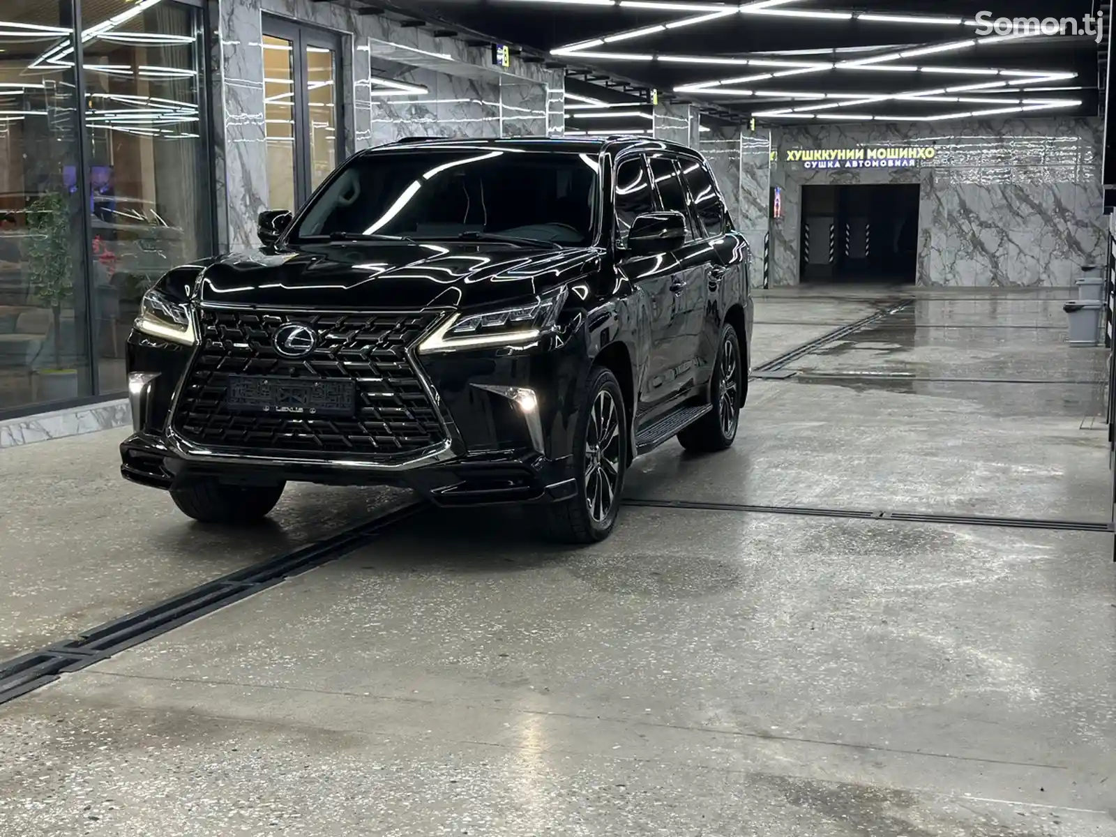 Lexus LX series, 2017-2