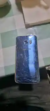 Samsung Galaxy 7 edge-2