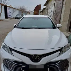 Лобовое стекло от Toyota Camry 6