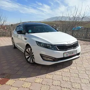 Kia K5, 2011