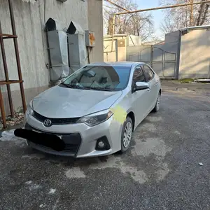 Toyota Corolla, 2015