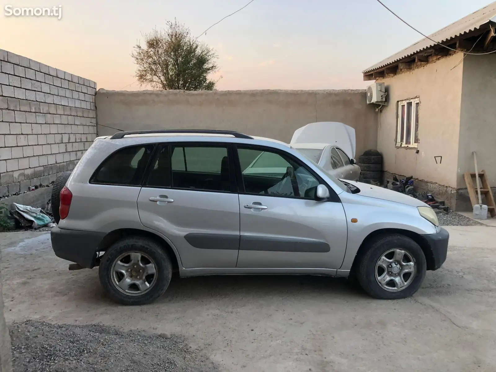 Toyota RAV 4, 2003