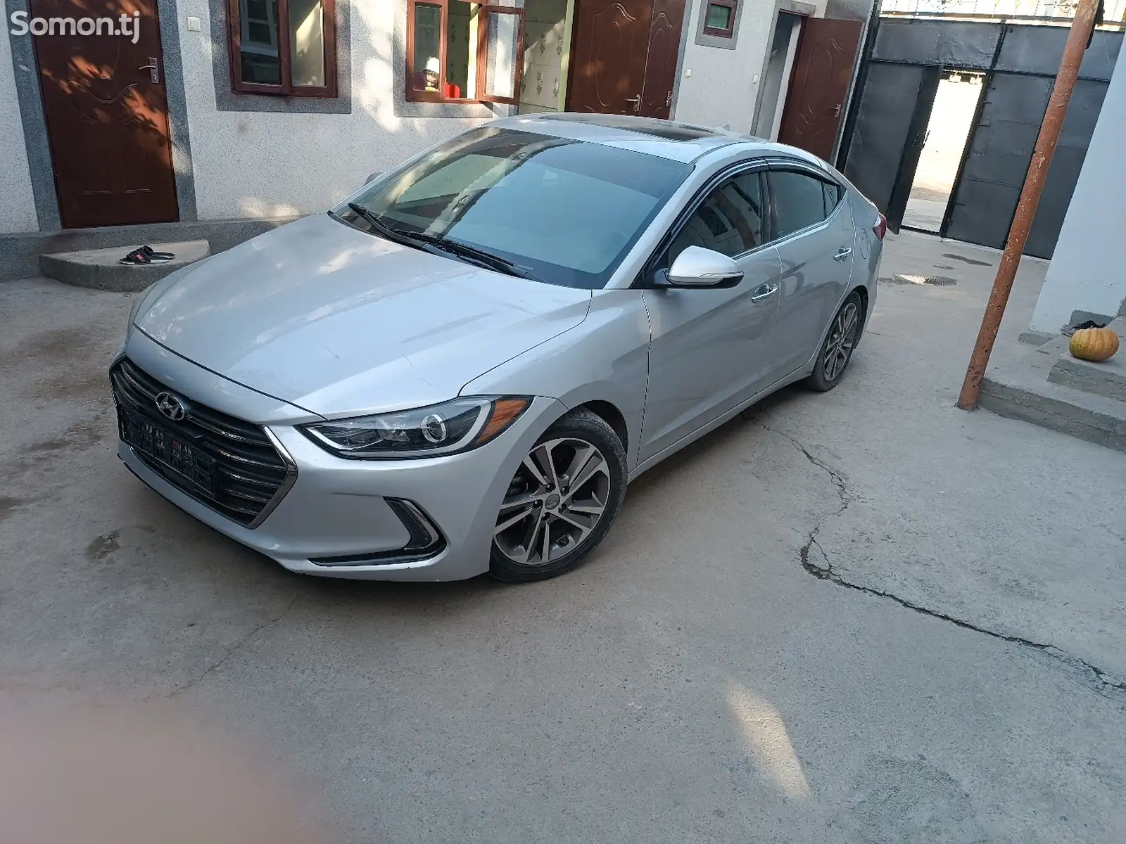 Hyundai Elantra, 2017-1