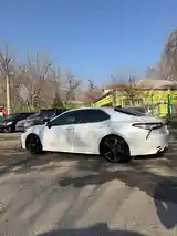 Toyota Camry, 2019-9