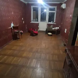 2-комн. квартира, 4 этаж, 50м², 33 мкр