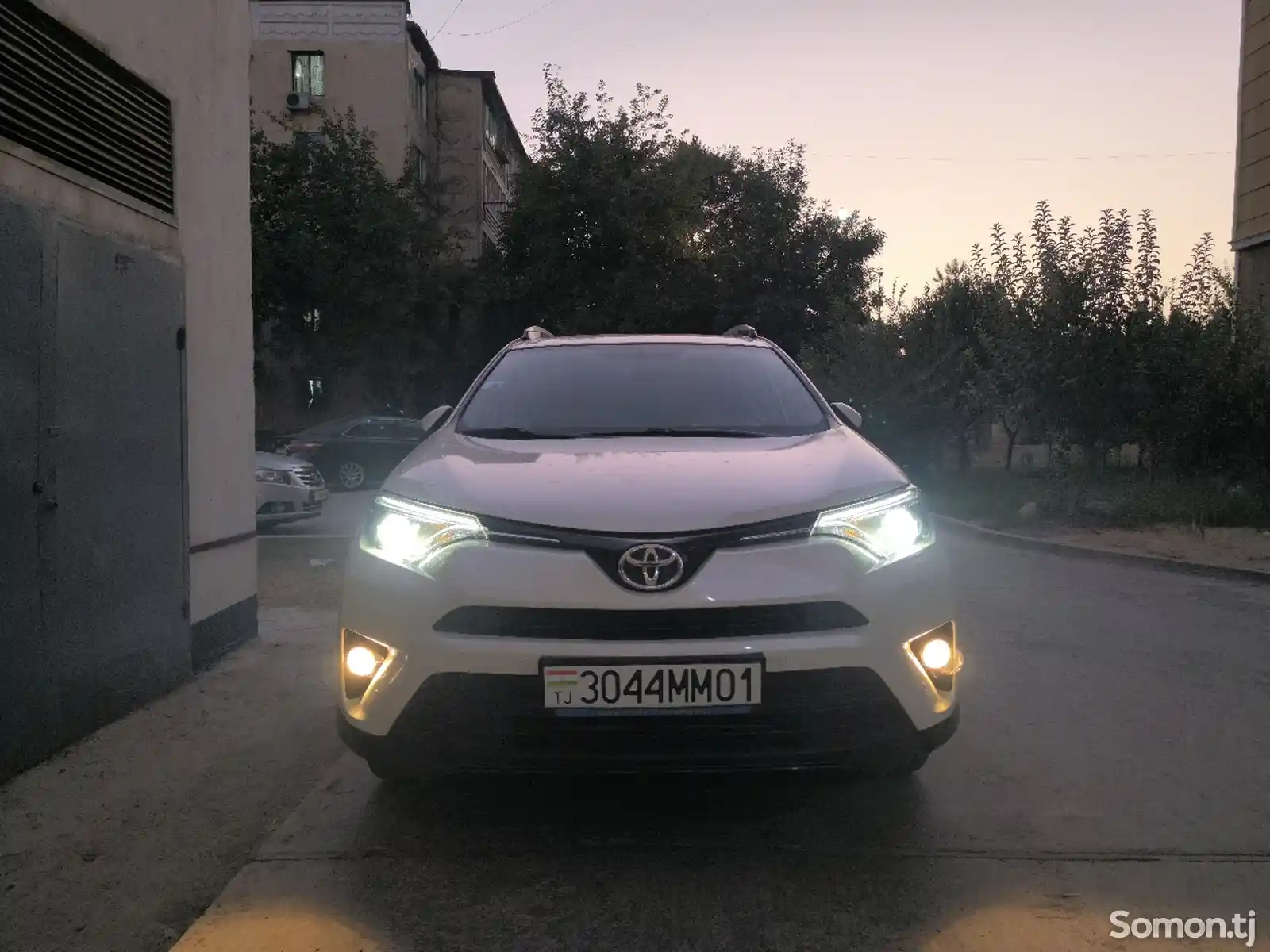 Toyota RAV 4, 2016-13