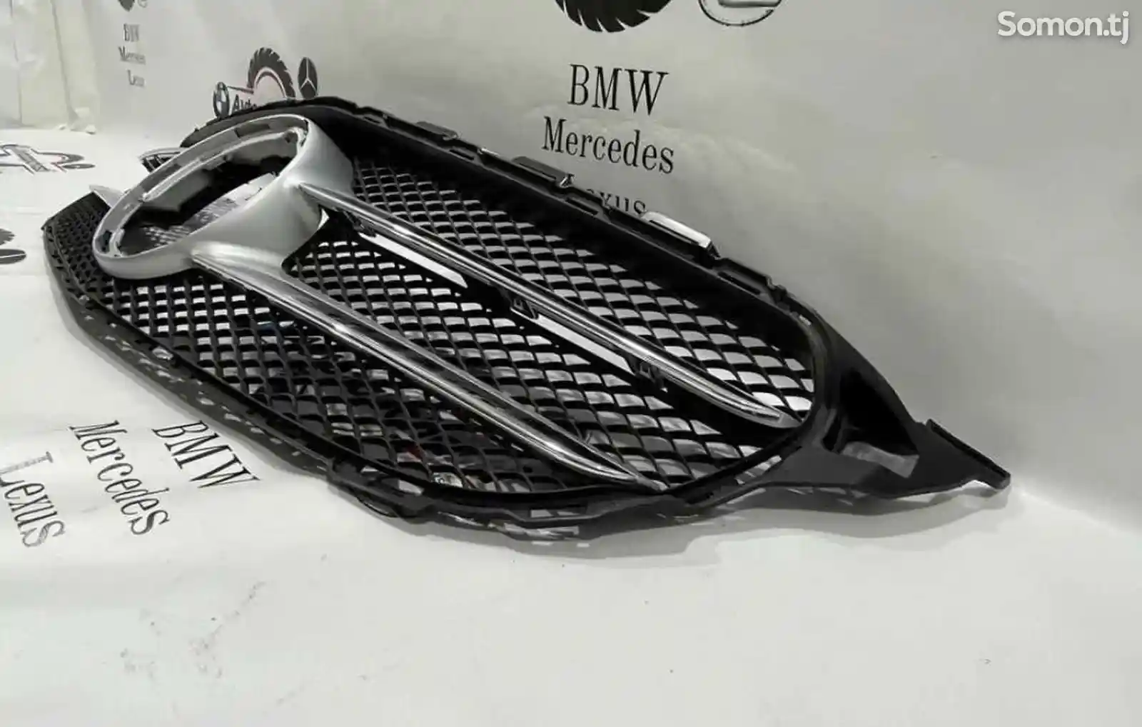 Решетка радиатора Mercedes Benz w205-3