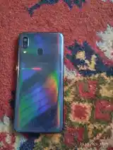 Samsung Galaxy A40-4