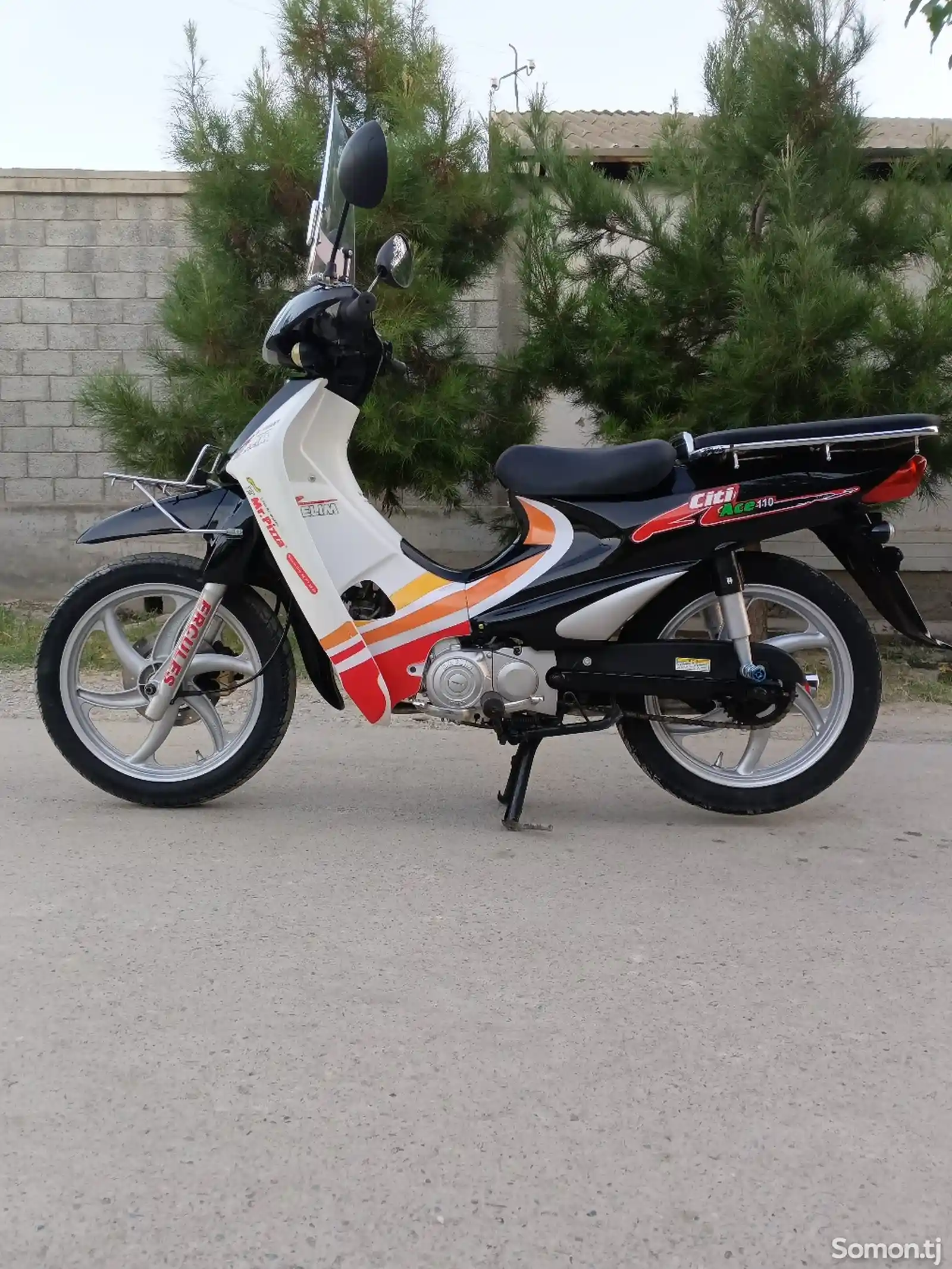 Скутер Daelim Turbo-4