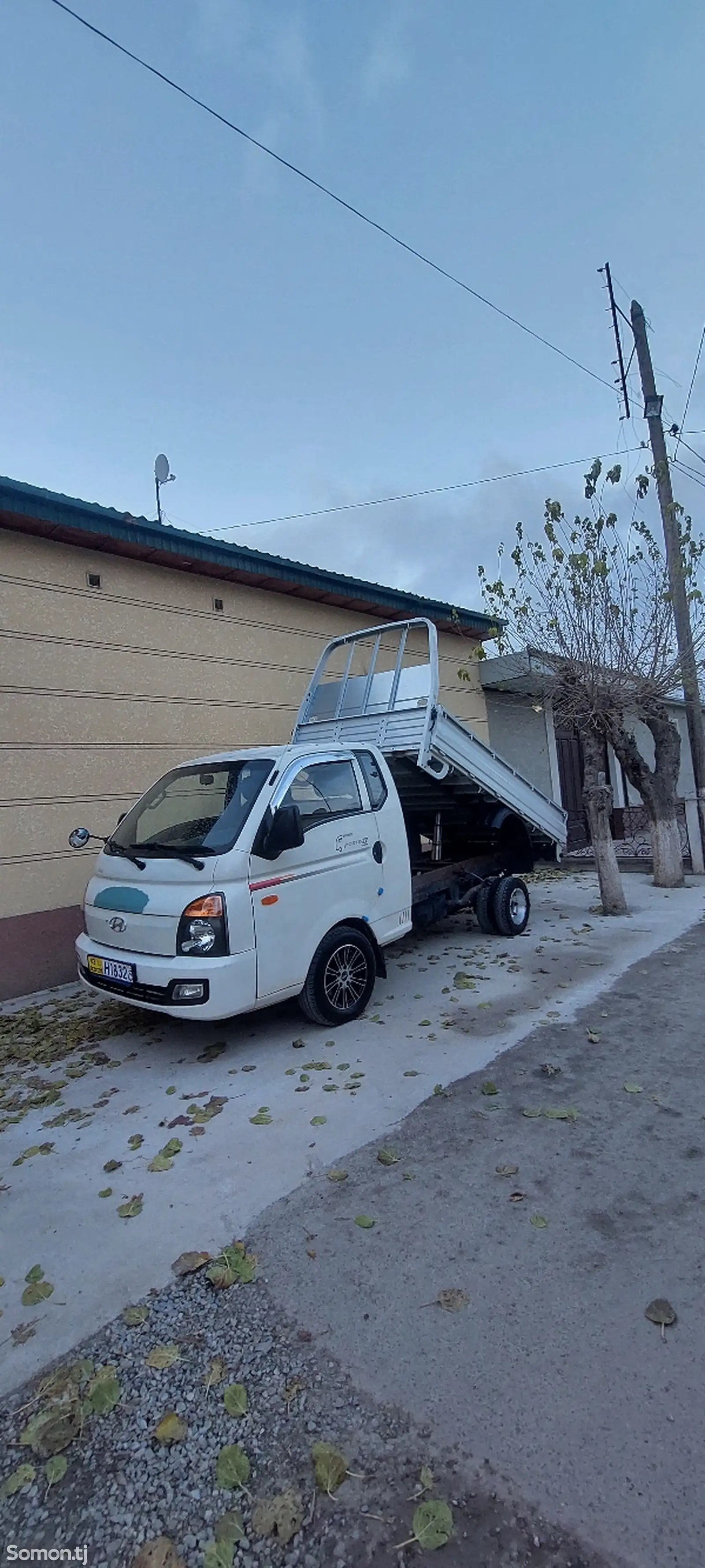 Бортовой автомобиль Hyundai Porter, 2015-1