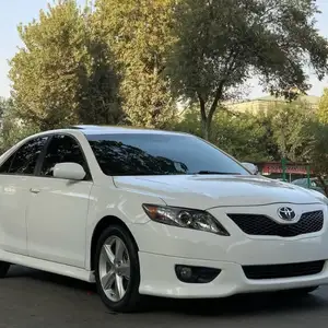 Toyota Camry, 2010