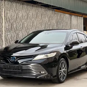 Toyota Camry, 2018