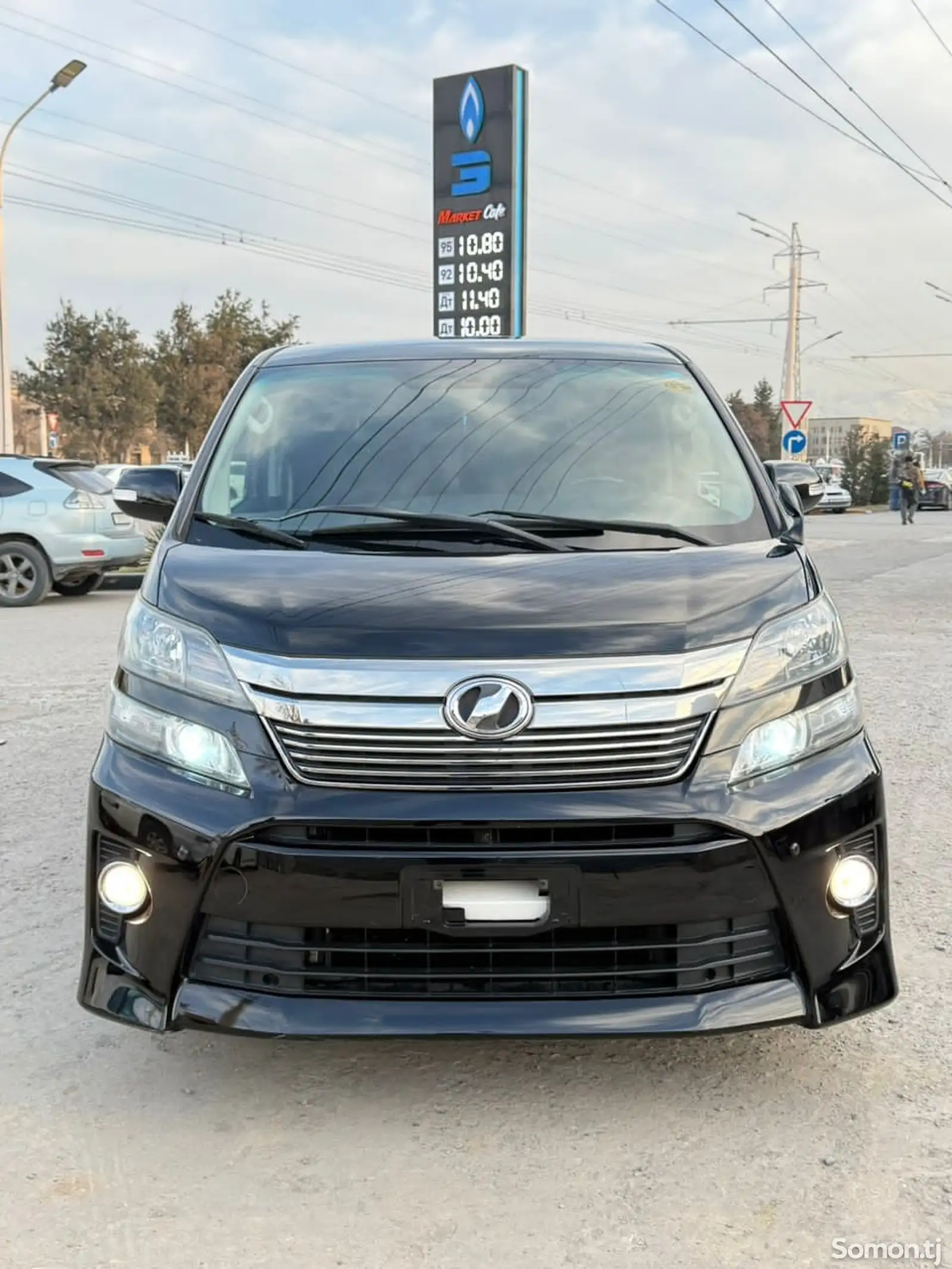 Toyota Vellfire, 2014-1