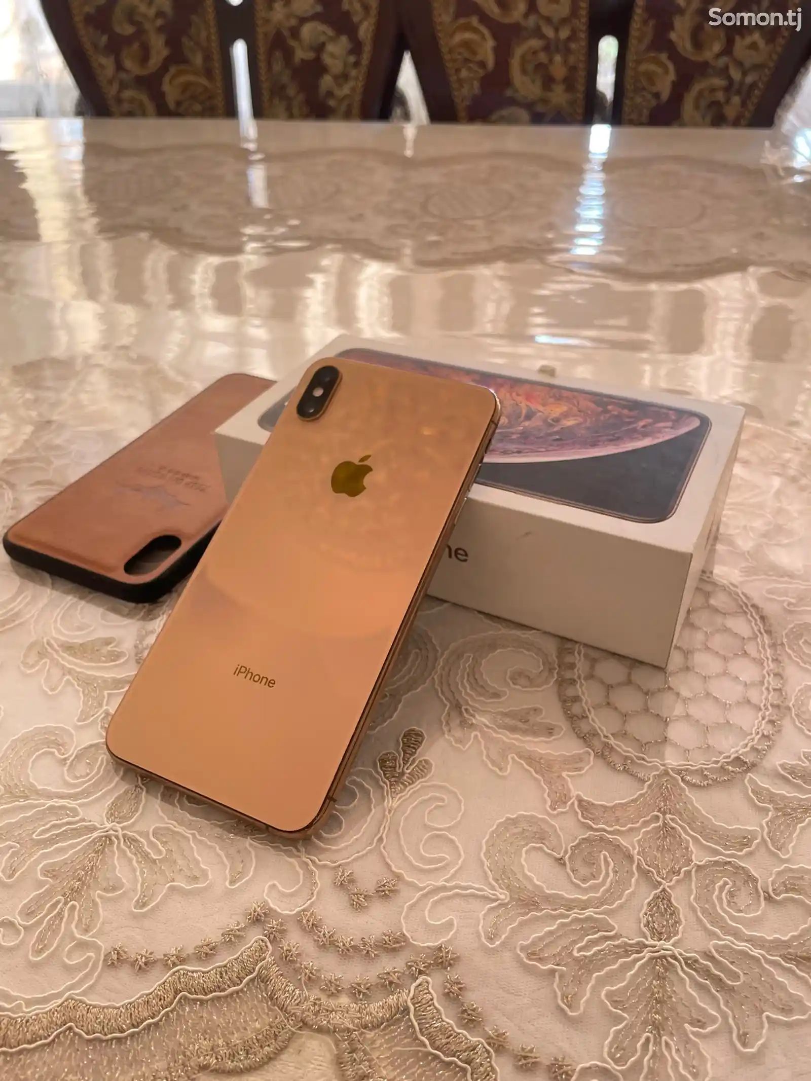 Apple iPhone Xs Max, 64 gb, Gold-1