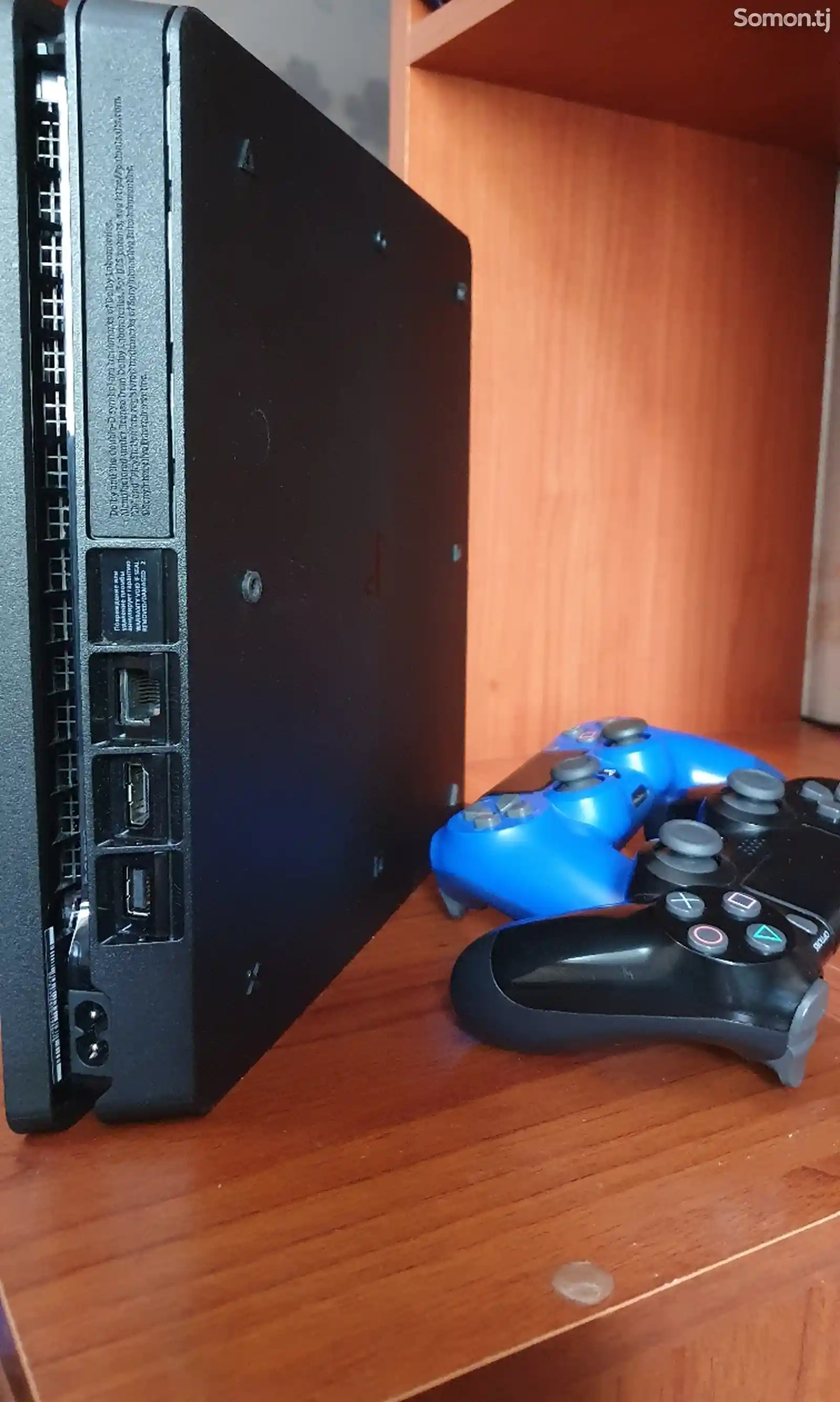 Игровая приставка Sony PlayStation 4 slim-2