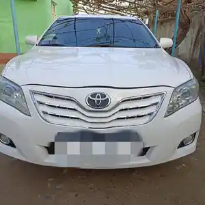 Toyota Camry, 2011