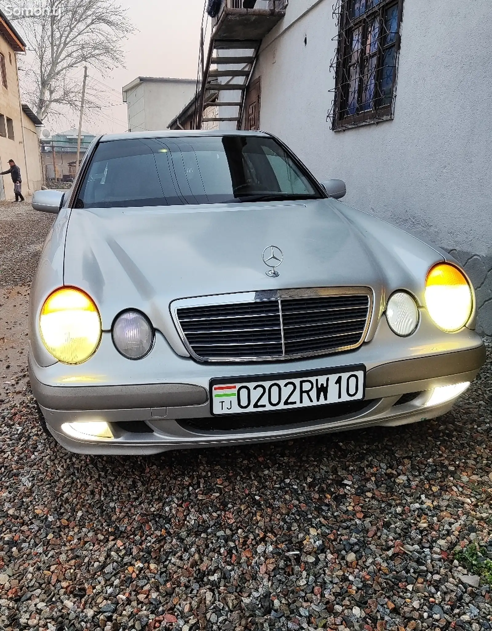 Mercedes-Benz E class, 2000-1