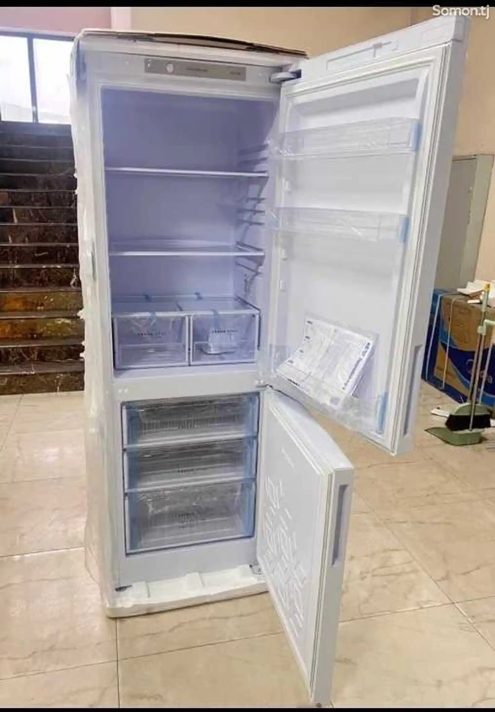 Холодильник Бирюса Россия-2